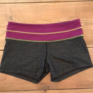 Lululemon boogie shorts Size 6